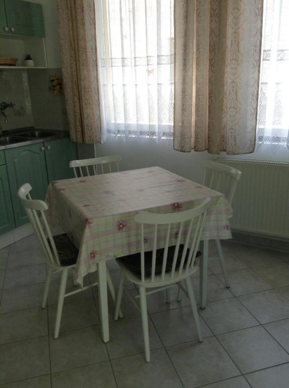 Alom Haz Apartment ซาลาคาโรส ห้อง รูปภาพ