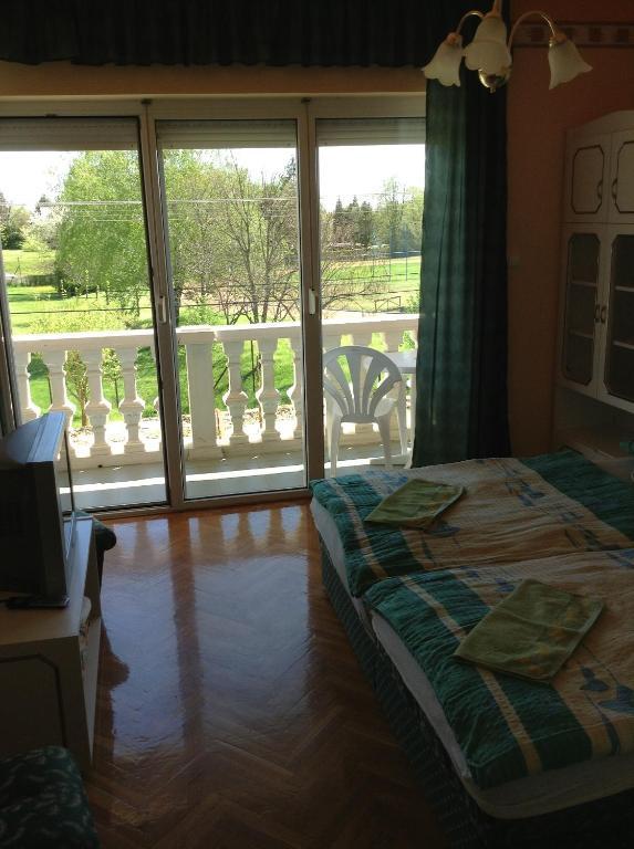 Alom Haz Apartment ซาลาคาโรส ห้อง รูปภาพ