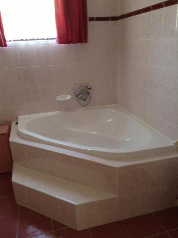 Alom Haz Apartment ซาลาคาโรส ภายนอก รูปภาพ
