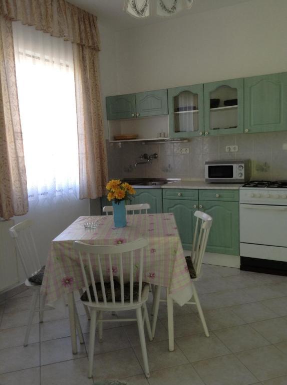 Alom Haz Apartment ซาลาคาโรส ห้อง รูปภาพ